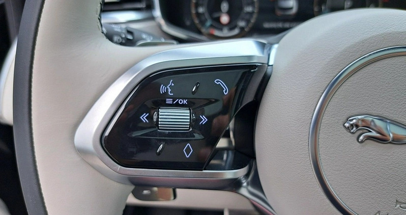 Jaguar F-Pace cena 349900 przebieg: 8200, rok produkcji 2023 z Szadek małe 781